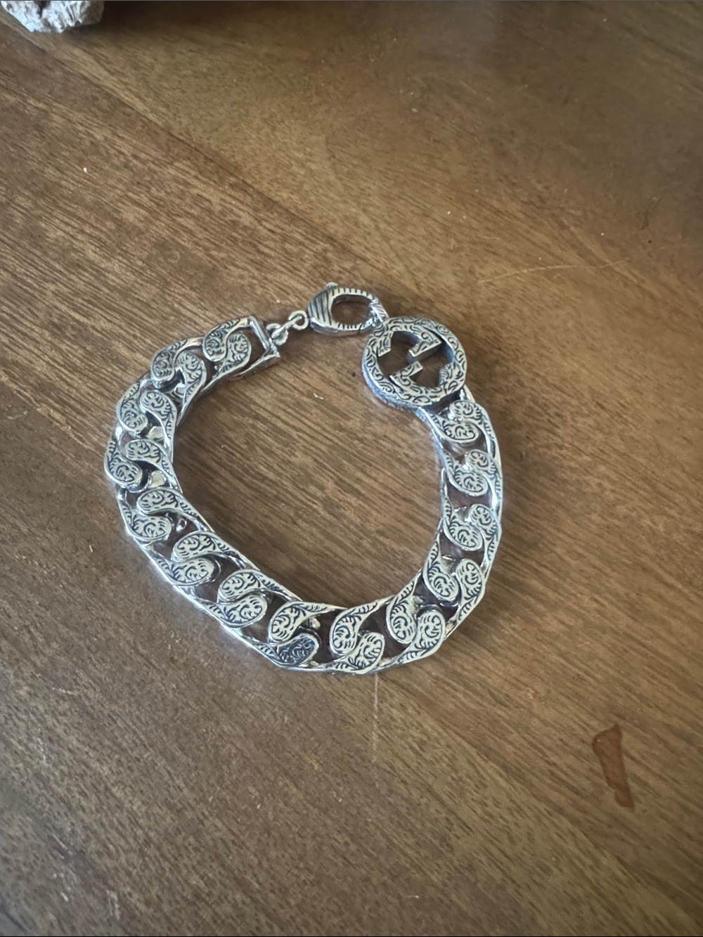 Gucci Silver-Tone Engraved Link Bracelet - Picture 2 of 12